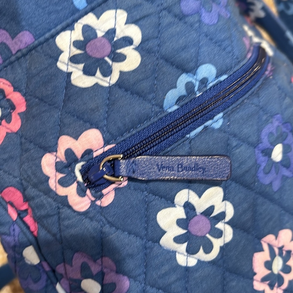 Vera Bradley Ellie Flowers multicolor Lg Crossbody w/ matching Turn Key Wallet - Picture 11 of 16